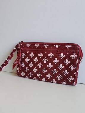 Vera Bradley Collegiate Front Zip Wristlet Red Quilted Cotton